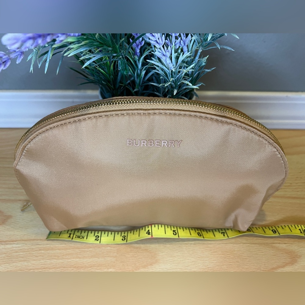 Burberry GWP Cosmetic Pouch - Picture 3 of 8